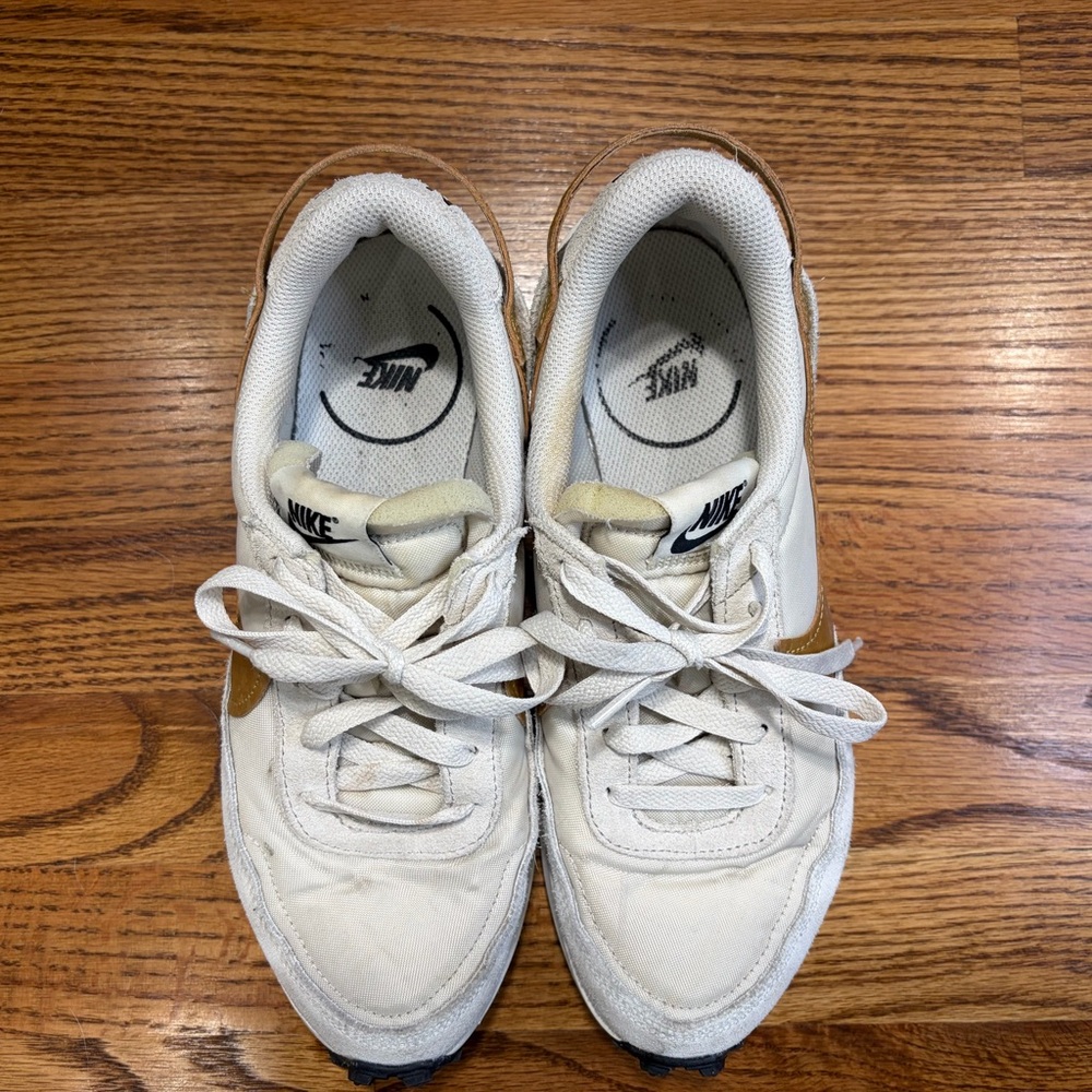 Nike Waffle Debut Running Shoe - Off-White & Gold - Picture 8 of 11